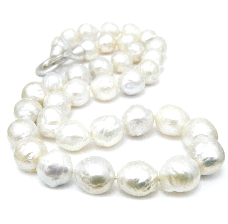 White Round Ripple Pearls Necklace